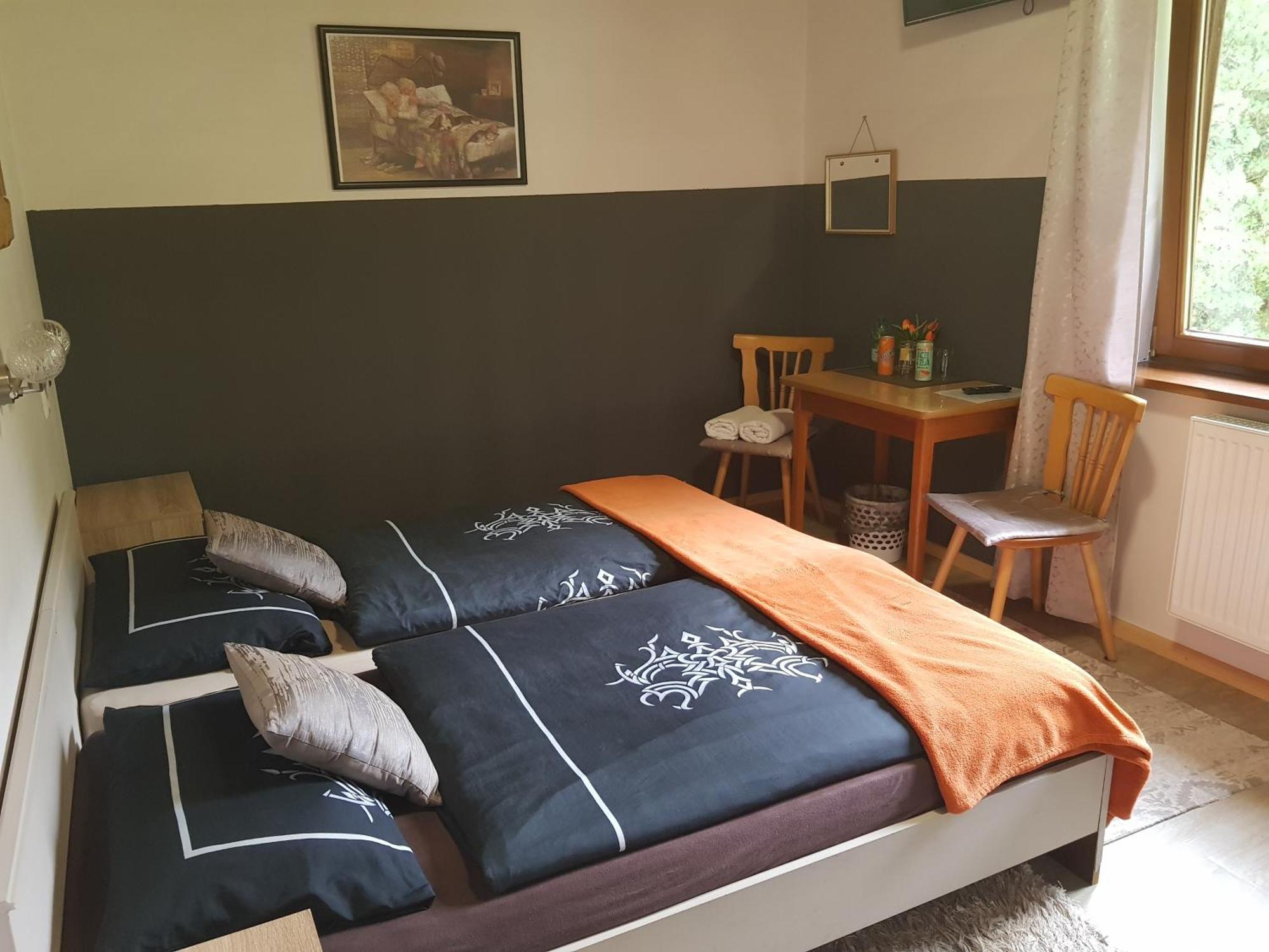 Mörtschach Tattoo Pension Mit Restaurant Und Tattoo-Studio מראה חיצוני תמונה