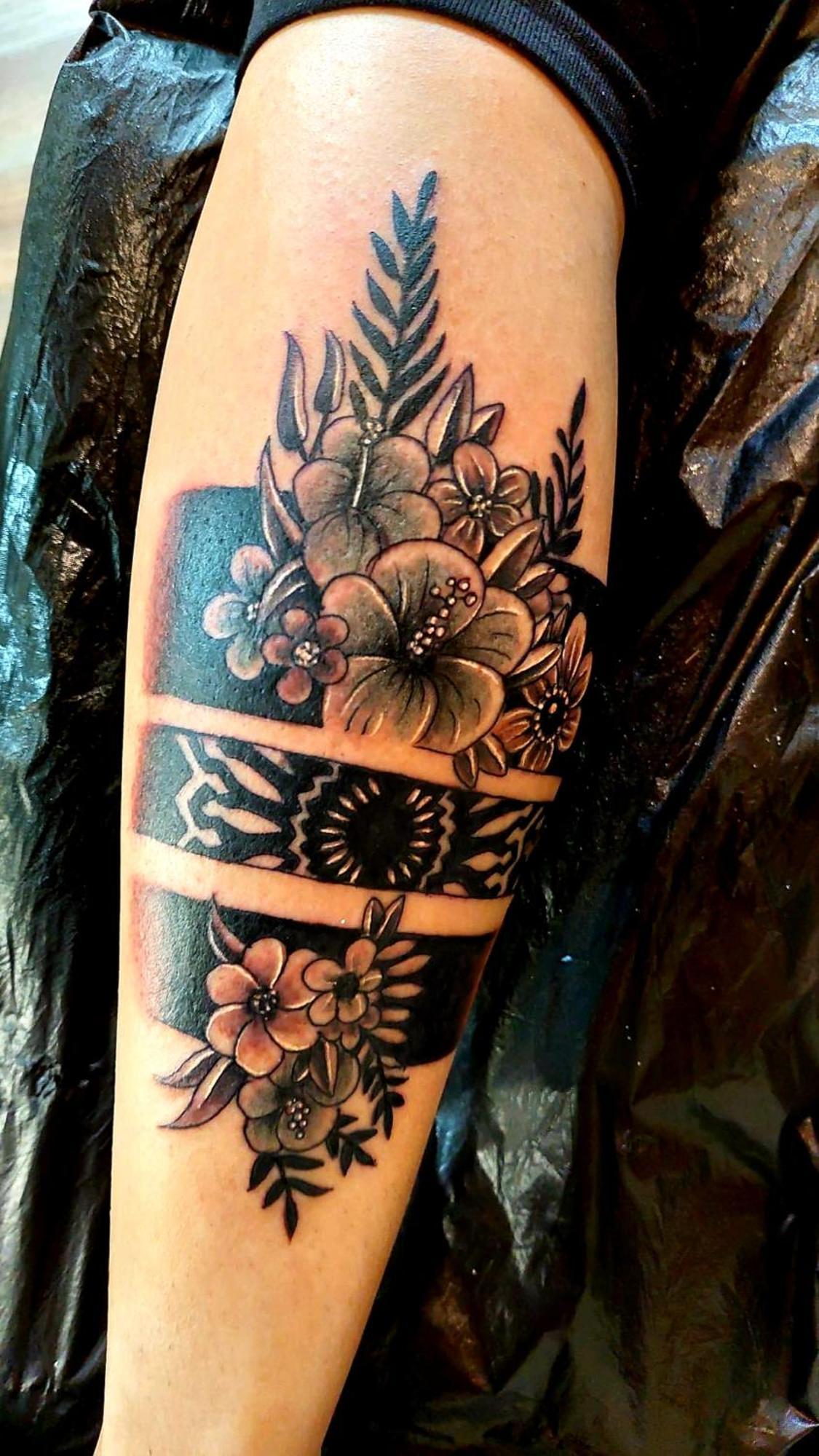 Mörtschach Tattoo Pension Mit Restaurant Und Tattoo-Studio מראה חיצוני תמונה
